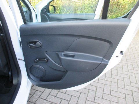 Dacia Sandero 0.9 TCe Essential Euro 6 (s/s) 5dr 42