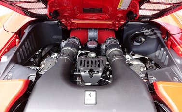 Ferrari 458 Spider 12