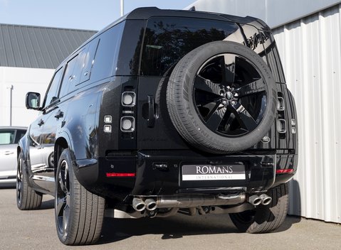Land Rover Defender 110 V8 27