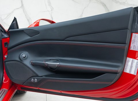 Ferrari 488 SPIDER 26