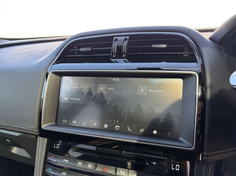 Jaguar F-Pace 2.0 F-PACE Chequered Flag AWD D Auto 4WD 5dr 49
