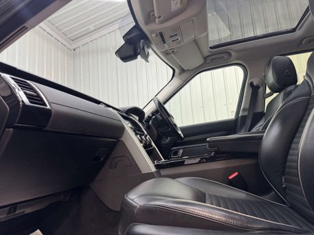 Land Rover Discovery 3.0 Discovery HSE SDV6 Auto 4WD 5dr 57