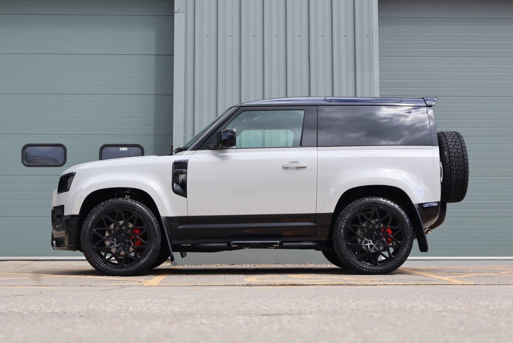 Land Rover Defender 90 2026 Brand NEW  HARD TOP STYLED BY SEEKER AIR SUSPENSION AND JUMP SEAT  6