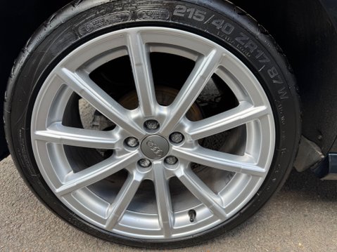 Audi A1 SPORTBACK TFSI S LINE 20