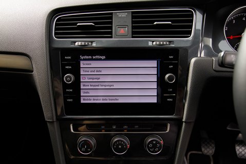 Volkswagen Golf MATCH TSI 25