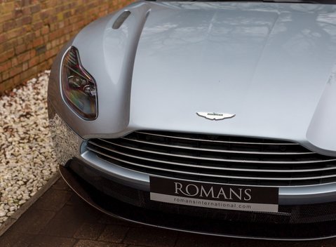 Aston Martin DB11 Volante 22