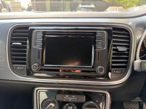 Volkswagen Beetle DESIGN TSI BLUEMOTION TECHNOLOGY DSG 48