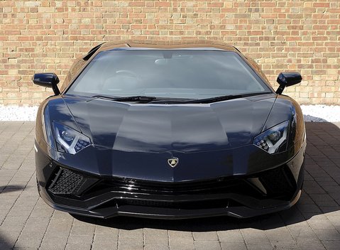 Lamborghini Aventador S 2