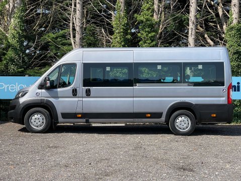 Peugeot Boxer 2.2 Boxer 440 L4H2 17-Seat Non-D1 Lightweight minibus with Hydraulic Passen 13