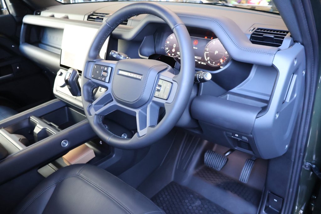 Land Rover Defender 110 2026 BRAND NEW HARD TOP X-DYNAMIC HSE REAR LANDROVER SEATS SEEKER STYLED 22