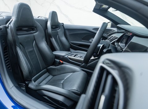 Audi R8 V10 PERFORMANCE CARBON BLACK SPYDER 17