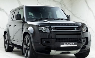 Land Rover Defender 110 V8 1