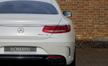 Mercedes-Benz S Class S63 Coupe 11