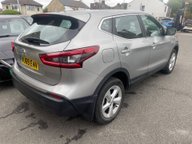 Nissan Qashqai DIG-T ACENTA PREMIUM 9