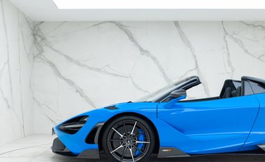 McLaren 765LT Spider 31