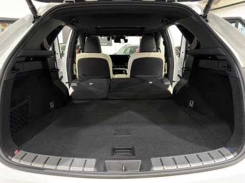 Lexus NX 450H PLUS TAKUMI Pan Roof + Mark Levinson Sound 32
