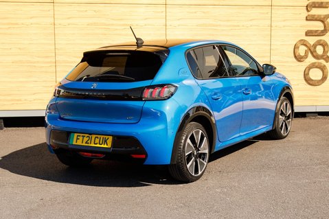 Peugeot 208 GT PREMIUM 2