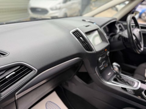 Ford S-Max 2.0 S-Max Titanium TDCi Auto 5dr 56