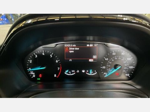 Ford Fiesta 1.0T EcoBoost Titanium Euro 6 (s/s) 3dr 9