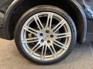 Porsche Cayenne 3.0 TD V6 SUV 5dr Diesel Tiptronic 4WD Euro 5 (s/s) (240 ps) 21