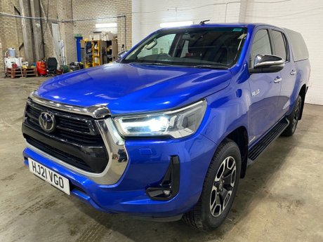Toyota Hilux INVINCIBLE 4WD D-4D DCB
