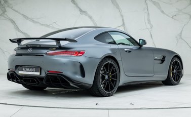 Mercedes-Benz AMG GT R Premium 3