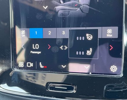 Volvo XC40 2.0 XC40 + B4 MHEV Auto 5dr 37