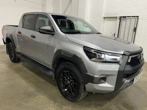 Toyota Hilux INVINCIBLE X 4WD 3