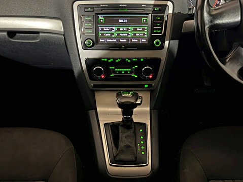 Skoda Octavia ELEGANCE TDI CR DSG 15