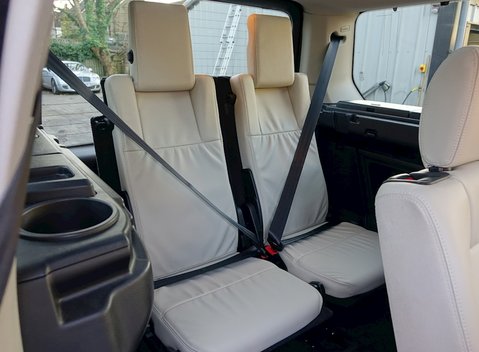 Land Rover Discovery 3.0 SDV6 24