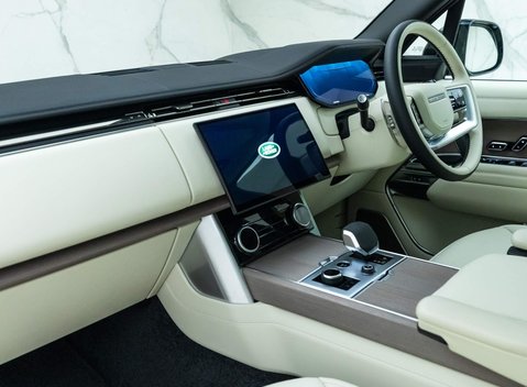 Land Rover Range Rover P530 First Edition 16