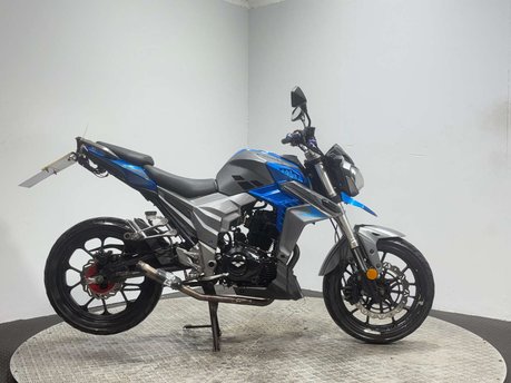 Lexmoto Viper 2017 ONLY 16K RUNNING PROJECT BIKE SPARES OR REPAIR LEARNER BIKE 125CC