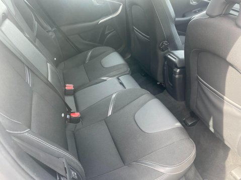 Volvo V40 1.6 D2 SE Euro 5 (s/s) 5dr 16