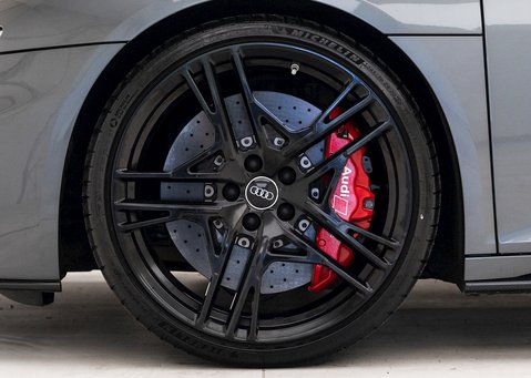 Audi R8 V10 Performance Carbon Black 