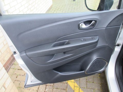 Renault Captur 0.9 TCe ENERGY Dynamique Nav Euro 6 (s/s) 5dr 43