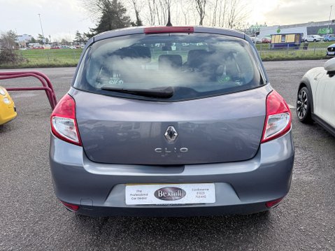 Renault Clio 1.5 DYNAMIQUE DCI 6