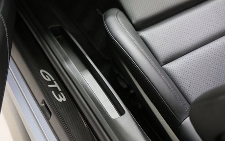 Porsche 911 GT3 Touring PDK - PCCB, Carbon Roof, Lift 23