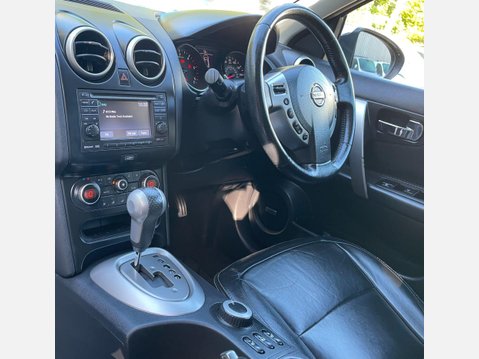 Nissan Qashqai 2.0 dCi Tekna Auto 4WD Euro 5 5dr (AVM) 47