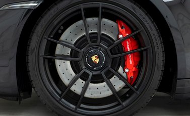 Porsche 911 (992) Carrera 4 GTS 8