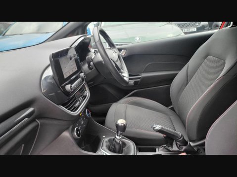 Ford Fiesta ST-LINE 32