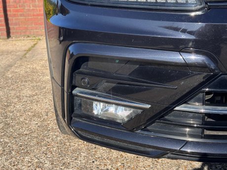 Volkswagen Tiguan 1.5 Tiguan R-Line TSi Evo Semi-Auto 5dr 24