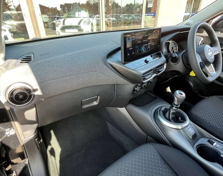 Nissan Juke 1.0 Juke Acenta Premium DiG-T 5dr 17