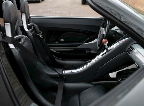 Porsche Carrera GT 16