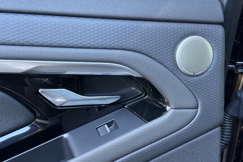 Land Rover Range Rover Evoque S MHEV - MERIDIAN SOUND SYSTEM - CAMERA - APPLE CAR PLAY -FULL HISTORY 27