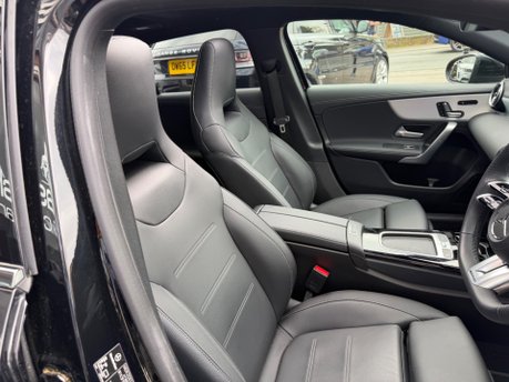 Mercedes-Benz A Class AMG A 35 4MATIC PREMIUM PLUS MHEV 29