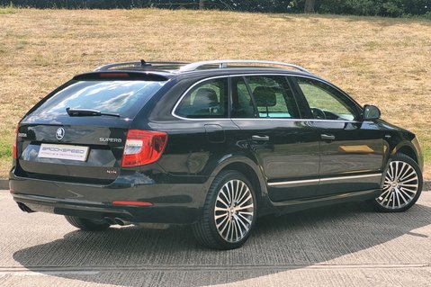 Skoda Superb LAURIN AND KLEMENT V6 DSG 4
