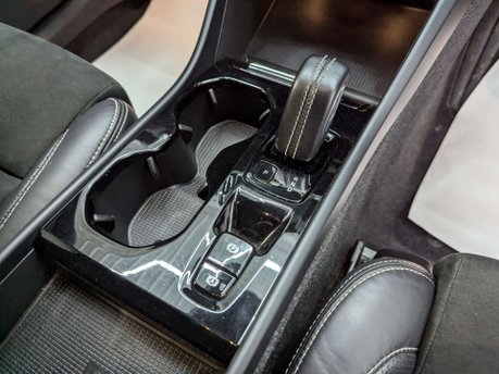 Volvo XC40 1.5 XC40 R-Design T5 Recharge Auto 5dr 82