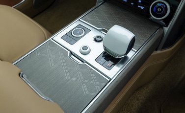 Land Rover Range Rover P530 SV 24