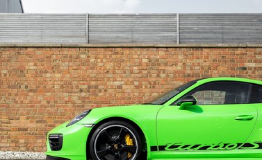 Porsche 911 (991.2) Turbo S 33