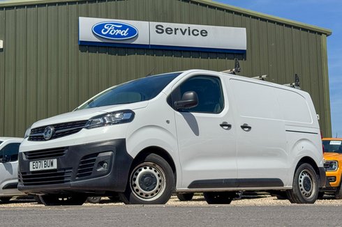Vauxhall Vivaro SWB L1H1 Low Roof F2700 Dynamic Air Con Sensors EURO 6